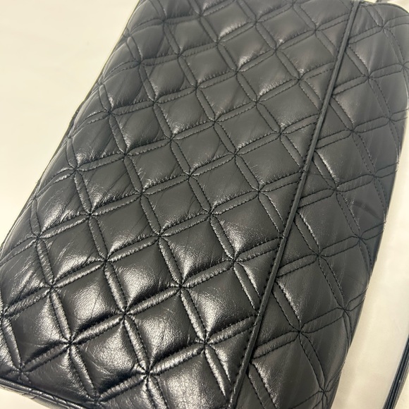 Authentic MCM good condition tarnish in metal hardware - Picture 7 of 12